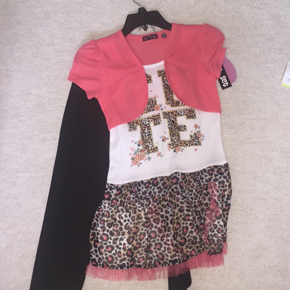 2 piece shirt and leggings